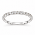 Anillo de oro blanco de 18K con diamantes de 0,28 ct